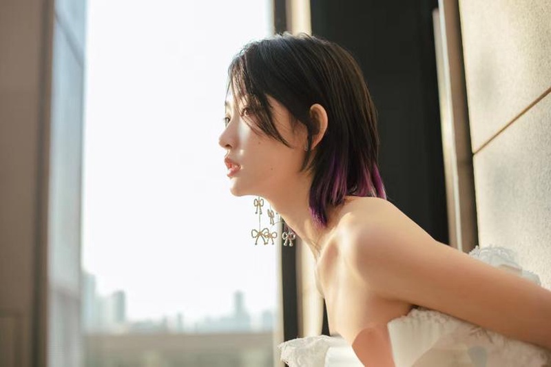 周依然