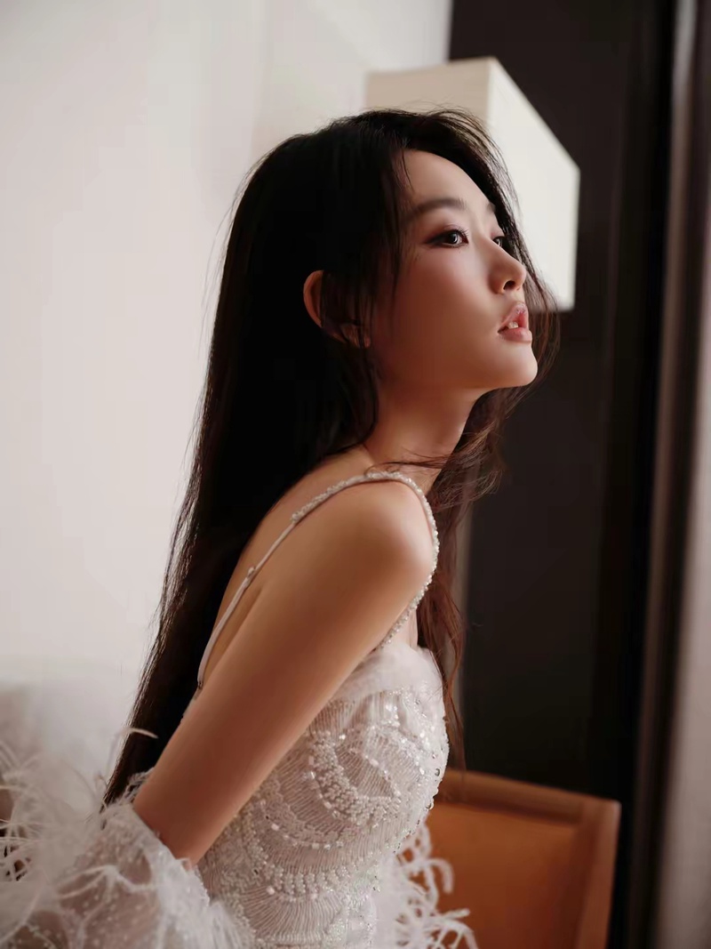 周依然