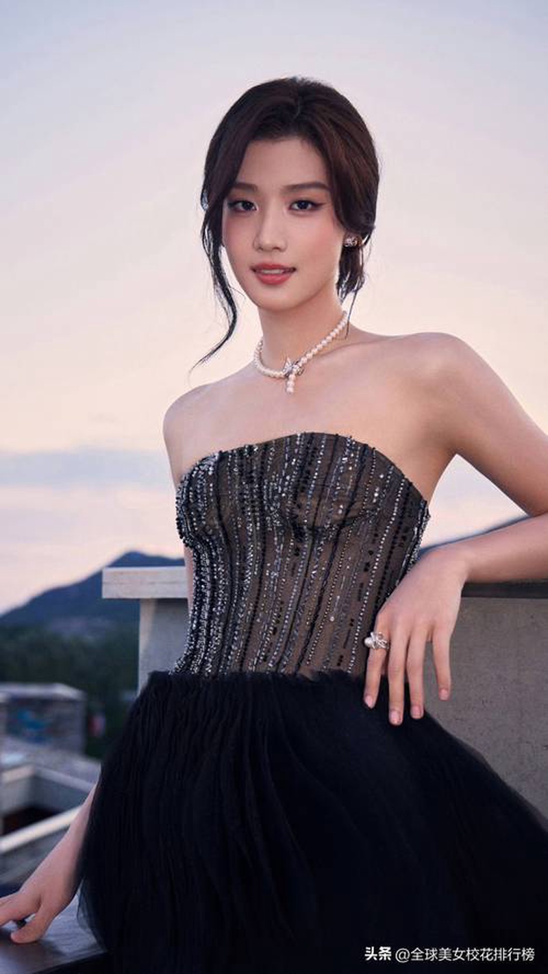 卢昱晓